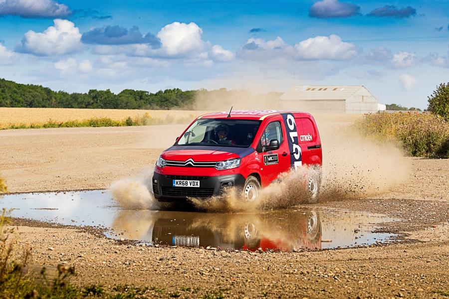  Citroen Berlingo Van 2018 года  (UK) (фото 6 из 20)